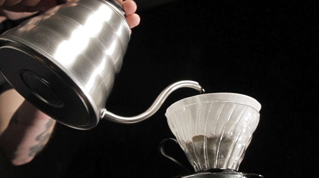 Hario V60 Buono Coffee Drip Kettle 4 Hario V60 Buono Coffee Drip Kettle - Image 2