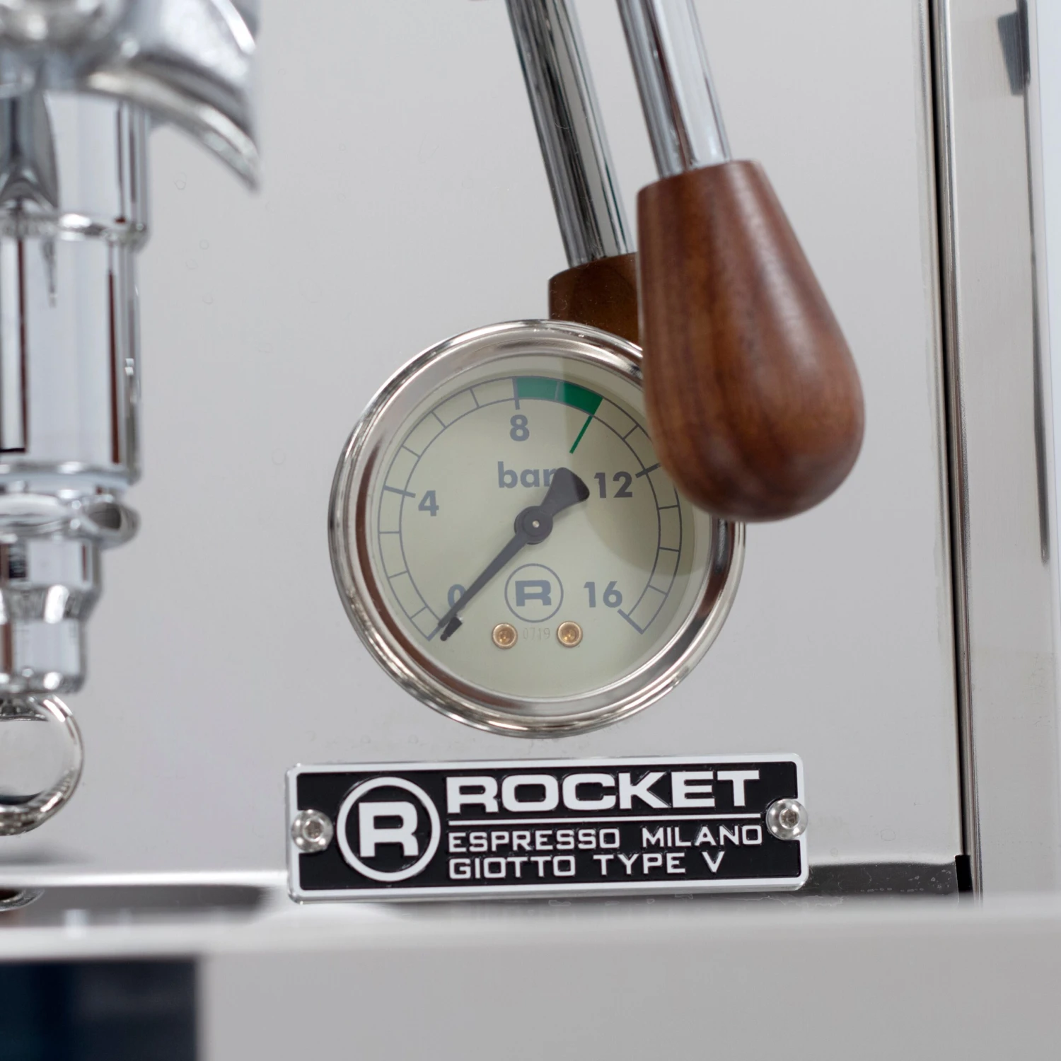Rocket Espresso Giotto Cronometro V Espresso Machine - Walnut Accents 10 Rocket Espresso Giotto Cronometro V Espresso Machine - Walnut Accents - Image 8