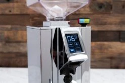 Eureka Mignon Perfetto Coffee Grinder In Chrome 23 Eureka Mignon Perfetto Coffee Grinder In Chrome -Coffee Supplies Store IMG 7123