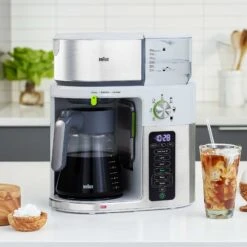 Braun KF9150 MultiServe Brewing System In White 14 Braun KF9150 MultiServe Brewing System In White -Coffee Supplies Store KF9150WH lifestyle 2000x2000 3daa7d5f c6b8 4ca3 8e64 a9b9fe74a8dd