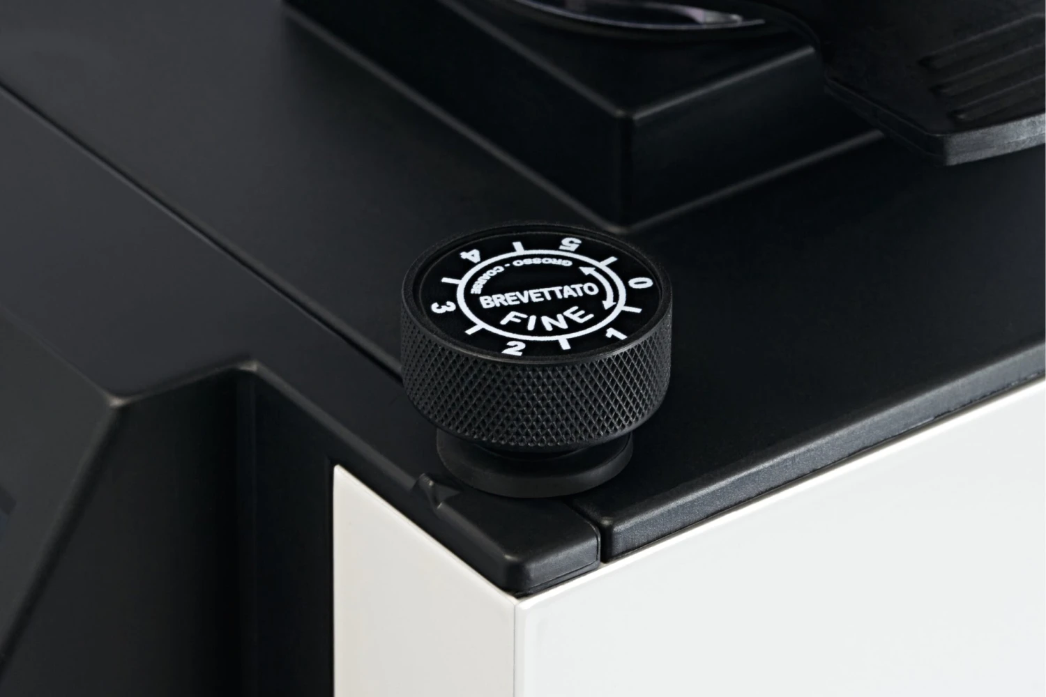 Eureka Mignon Turbo Espresso Grinder - Blue 6 Eureka Mignon Turbo Espresso Grinder - Blue - Image 4