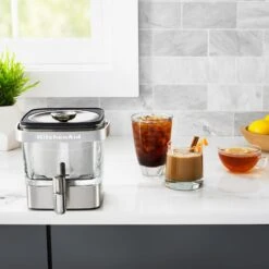 KitchenAid® Cold Brew Coffee Maker - 14 Cup 26 KitchenAid® Cold Brew Coffee Maker - 14 Cup -Coffee Supplies Store kitchenaidcoldbrewmakerlifestyle5 e4300a58 9759 4991 9936 4aac18665f83